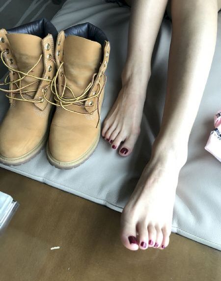 亚洲卡一卡二卡三乱草莓_超清电视剧在线观看
